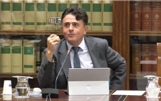 El presidente del alto tribunal de las Islas durante su comparecencia en el Parlamento